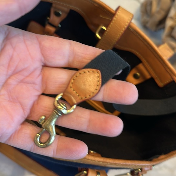 Dooney & Bourke Vintage Retired Cabriolet Bag - Picture 13 of 16